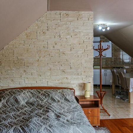 Szekszárd Gardi Apartman מראה חיצוני תמונה