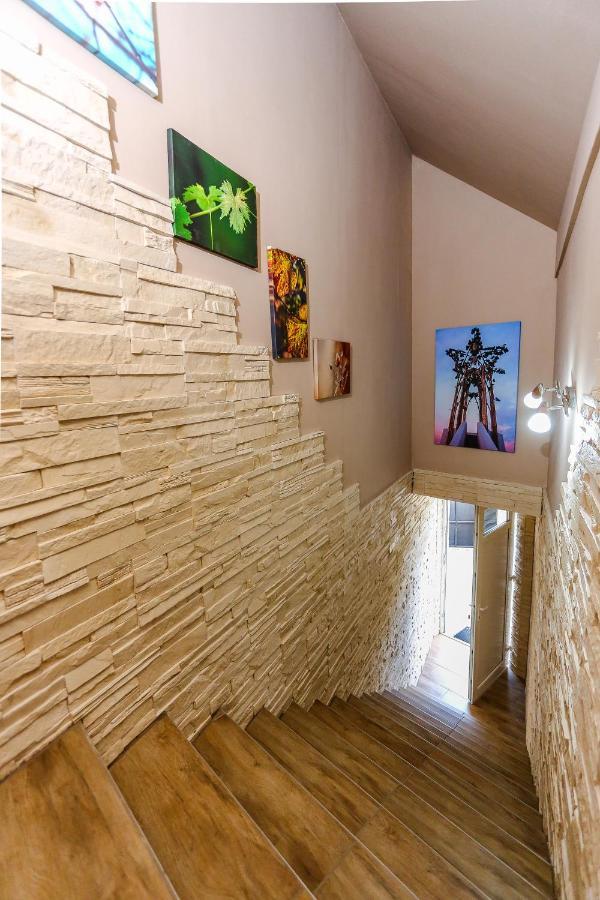 Szekszárd Gardi Apartman מראה חיצוני תמונה